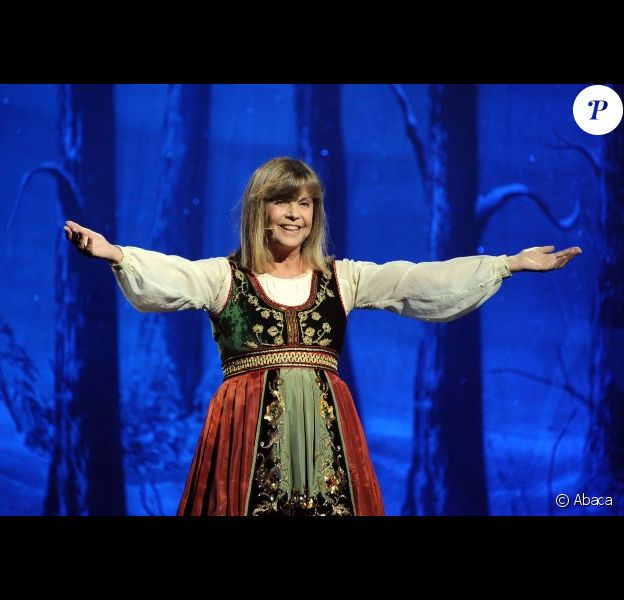 Chantal Goya De Retour En 2013 Pourquoi Elle Ne Peut Plus Chanter Tintin Purepeople