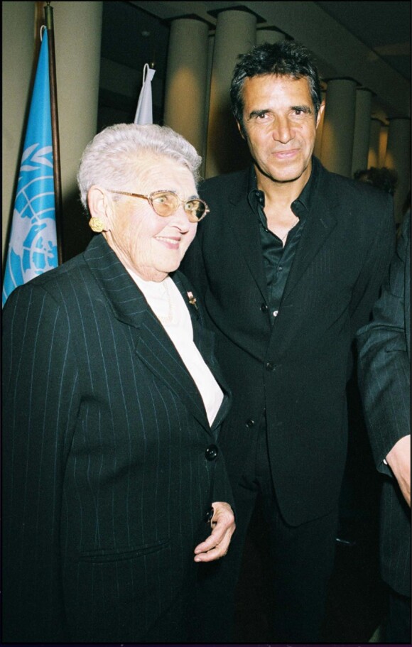 Julien Clerc et sa deuxième maman Ghislaine en 2003