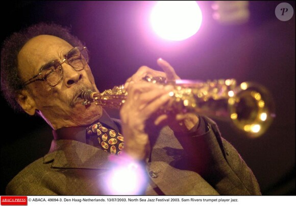 Sam Rivers (photo : au festival de jazz de La Haye en 2003), géant du free jazz, est mort le 26 décembre 2011 à 88 ans, à Orlando (Floride).