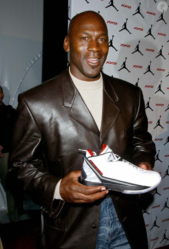 Michael Jordan présente la Air Jordan XX2 de Nike, le 16 février 2007.
