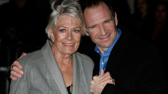 Ralph Fiennes serre contre son coeur la grande Vanessa Redgrave