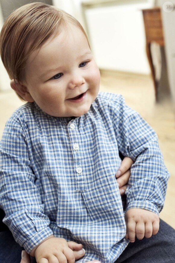 Le prince Vincent radieux le jour de son premier anniversaire.
Le 8 janvier 2012, les jumeaux Vincent et Joséphine, enfants du prince Frederik et de la princesse Mary de Danemark, célébraient leur premier anniversaire.