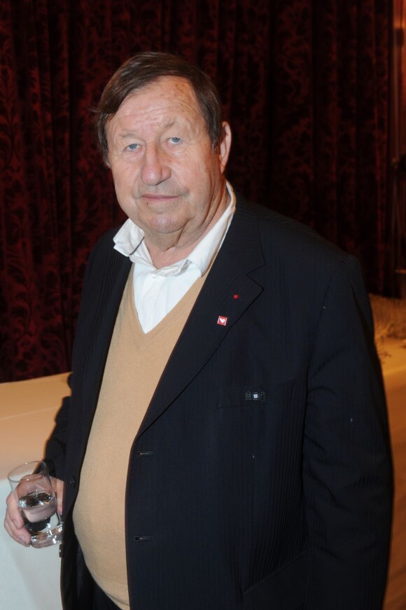 Guy Roux lors du gala mécénat chirurgie cardiaque au grand Hôtel à Paris, le 9 janvier 2012