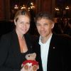 Paul Belmondo et sa femme lors du gala mécénat chirurgie cardiaque au grand Hôtel à Paris, le 9 janvier 2012