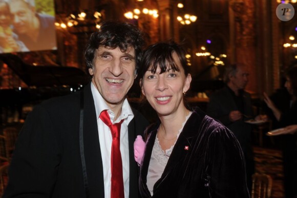 Shirley et Dino lors du gala mécénat chirurgie cardiaque au grand Hôtel à Paris, le 9 janvier 2012