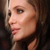 Angelina Jolie présente Au pays du sang et du miel à Washington, le 10 janvier 2012.