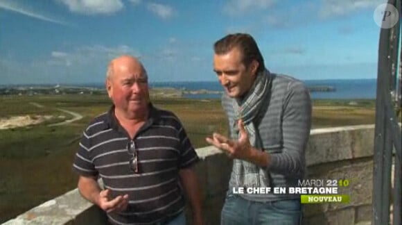 Le Chef en Bretagne, la nouvelle émission de Cyril Lignac sur M6. Cyril Lignac s'implique.
