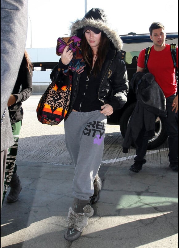 C'est bien Megan Fox qui va déposer ses valises à Paris, arrivée qui coïncide avec le début de la fashion week. Los Angeles, le 17 janvier 2012.