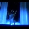 Sébastien Tellier, gourou sur son olympe dans Pépito bleu, extrait de son album My God is Blue, première pierre d'un projet visant à changer le rapport de l'humanité au monde...