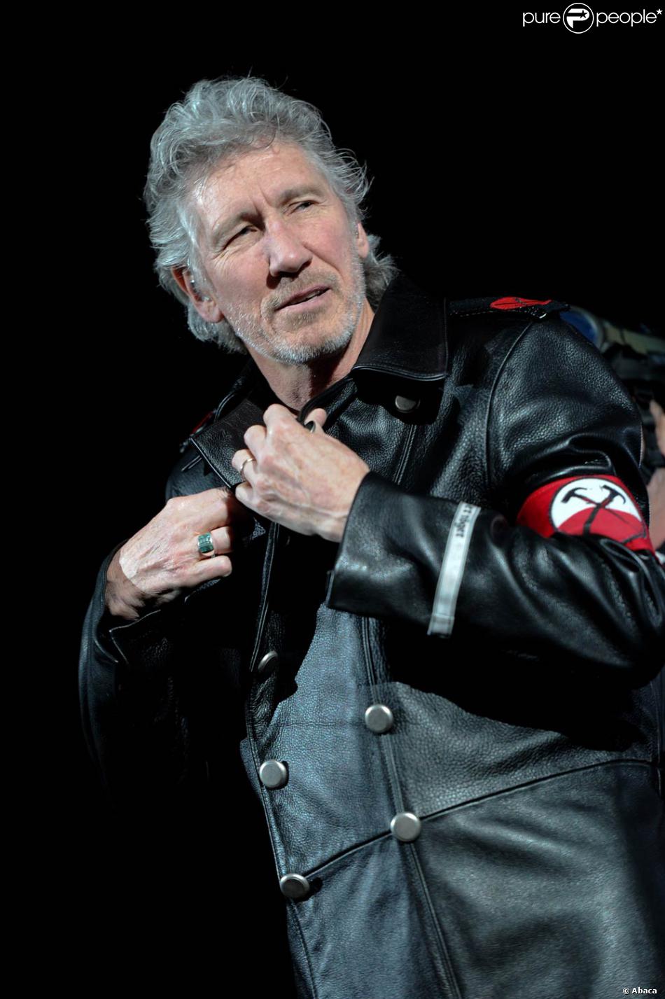 Roger Waters lors de la tournée The Wall Live en 2011. Le 14 janvier 2012, le héros de Pink Floyd s&#039;est marié avec sa fiancée de longue date, Laurie Durning.
