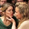 Alice Taglioni et Virginie Efira, très complices, lors de la cérémonie de cloture du 15e Festival International du film de Comédie de l'Alpe d'Huez le samedi 21 janvier 2012