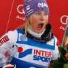 Tessa Worley sur la plus haute marche du podium lors du géant de Kranjska Gora en Slovénie le 21 janvier 2012