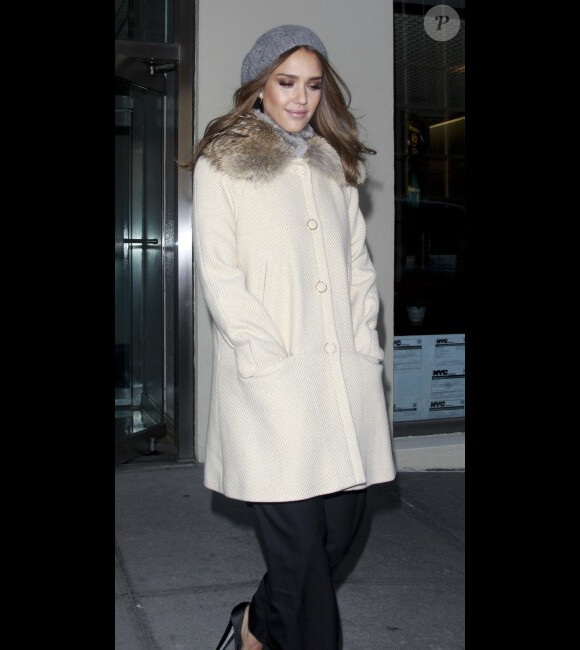 La belle Jessica Alba le 26 janvier 2012 à New York