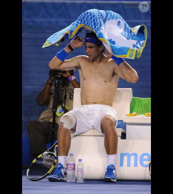 Novak Djokovic lors de la finale de l'Open d'Australie remportée face à Rafael Nadal le 29 janvier 2012 à Melbourne