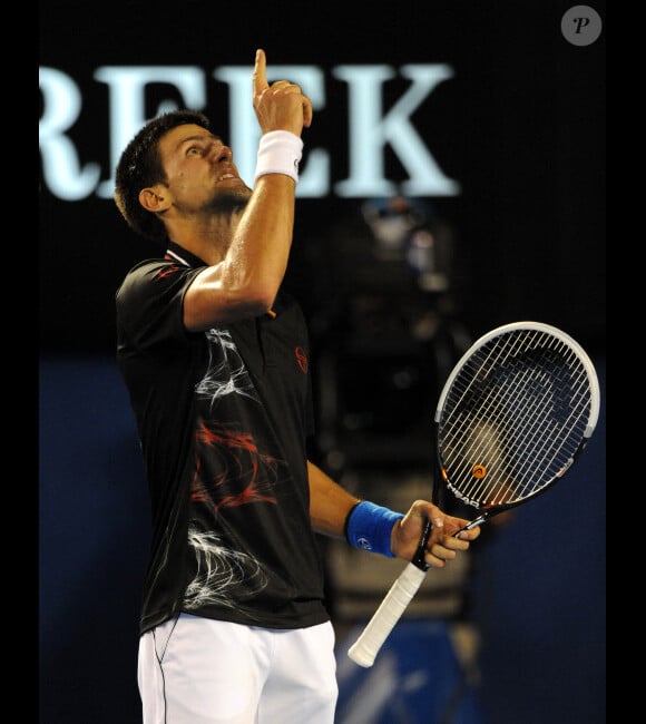 Novak Djokovic lors de la finale de l'Open d'Australie remportée face à Rafael Nadal le 29 janvier 2012 à Melbourne