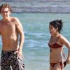Vanessa Hudgens et son petit-ami Austin Butler, à Hawaï, le 19 janvier 2012
