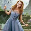 Mia Wasikowska dans Alice au pays des merveilles.