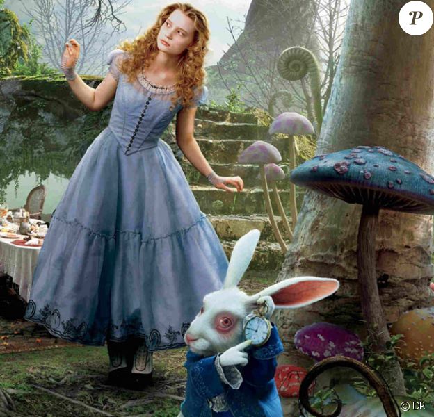 Mia Wasikowska Alice Au Pays Des Vampires Et Des Doubles Purepeople