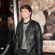 Surprenant look de Daniel Radcliffe à l'avant-première de  La Dame en noir , à Los Angeles, le 2 février 2012.