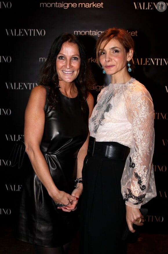 Clotilde Courau et Liliane Jossua au lancement du sac Vavavoom de Valentino, vendu en édition limitée et  en  exclusivité au magasin Montaigne Market à Paris, le 25 janvier 2012