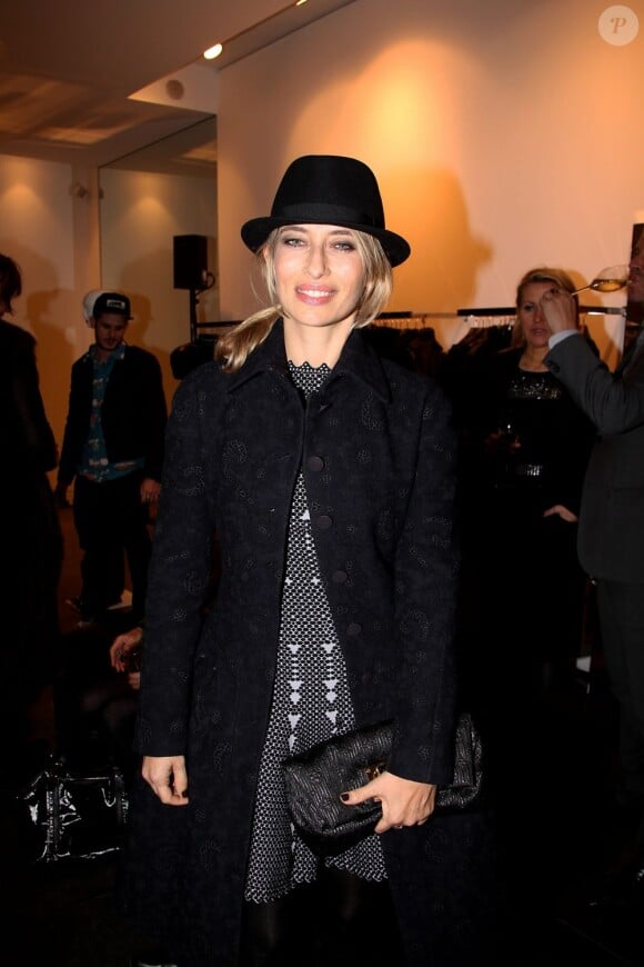 Alexandra Golovanoff au lancement du sac Vavavoom de Valentino, vendu en édition limitée et  en  exclusivité au magasin Montaigne Market à Paris, le 25 janvier 2012