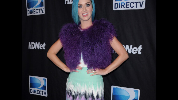 Katy Perry : Célibataire, elle rayonne avec ses sourires et son look réussi
