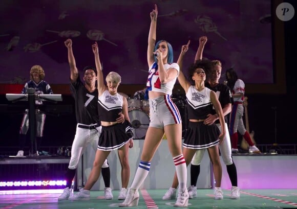 Katy Perry donne un concert à la fête du Super Bowl donnée par Direct TV à Indianapolis, le 4 février 2012.