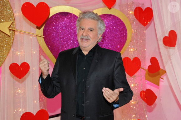 Roland Magdane lors de l'enregistrement de l'émission En attendant la Saint Valentin, diffusée le 13 février 2012 sur France 3