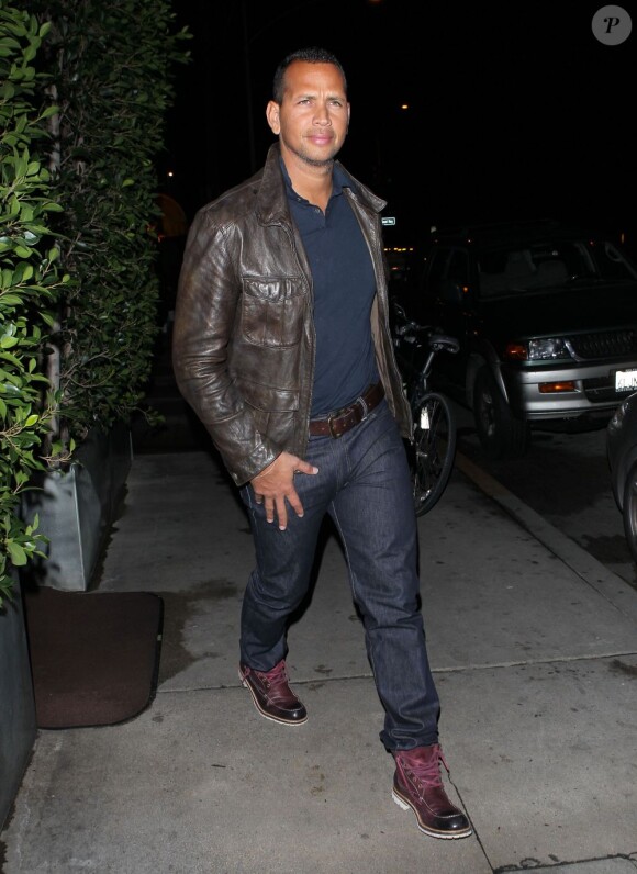 Alex Rodriguez quitte le restaurant Il Ristorante après avoir dîné avec Cindy Crawford et son mari. Santa Monica, le 7 février 2012.