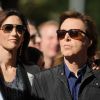 Paul McCartney reçoit son étoile sur le Walk of Fame à Los Angeles, sous le regard de son épouse Nancy Shevell, le 9 février 2012.