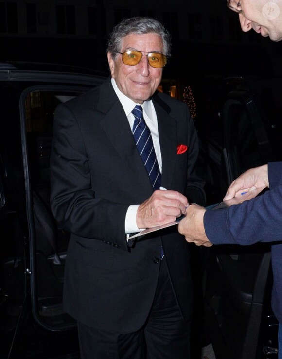 Tony Bennett à la sortie d'une soirée à Los Angeles qui l'a honoré