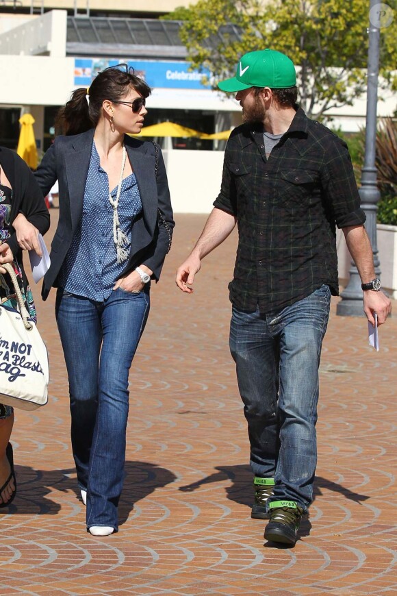 Premières photos de Justin Timberlake et Jessica Biel depuis leurs fiançailles. Ici à la sortie d'un cabinet médical de Los Angeles, le 10 février 2012.