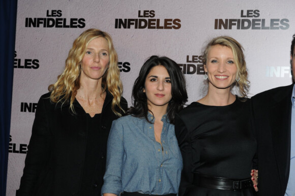 Sandrine Kiberlain, Géraldine Nakache et Alexandra Lamy le 14 février 2012 lors de l'avant-première des Infidèles à Paris