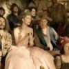 Gisele Bündchen en Marie-Antoinette dans un spot TV pour Sky TV au Brésil
