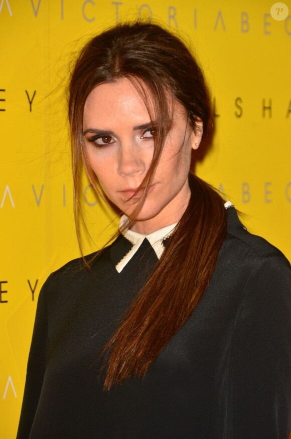 Victoria Beckham, de retour dans son royaume pour le lancement de sa nouvelle collection chez Harvey Nichols. Londres, le 17 février 2012.
