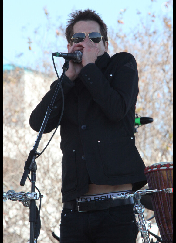 Kevin Bacon et son frère Michael le 11 février 2012 en Louisiane lors d'un concert de leur groupe les Bacon Brothers