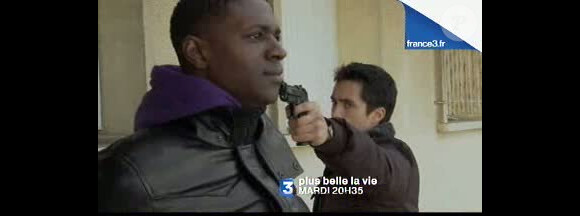 Djawad menacé ! Extrait du prime time de PBLV Coup de froid aux Quatre-Soleils, diffusé le 21 février 2012.
