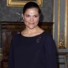 La princesse Victoria de Suède lors de sa dernière apparition officielle avant son accouchement, le 21 février 2012 à l'occasion d'un déjeuner pour la présidente finlandaise Tarja Halonen. Moins de 48 heures plus tard, elle mettait au monde le 23 février à l'hôpital Karolinska une petite princesse de 51 cm et 3,2 kg, son premier enfant avec le prince Daniel.
