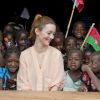 Audrey Marney lors de son voyage au Burkina Faso