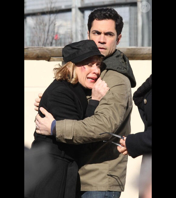 Chloë Sevigny et Danny Pino sur le tournage de New York Unité Spéciale, à New York, le 27 février 2012