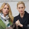 Blake Lively et sa maman dans la série Kelly Rutherford répondent à des journalistes sur le tournage de Gossip Girl, le 1er mars, à New York