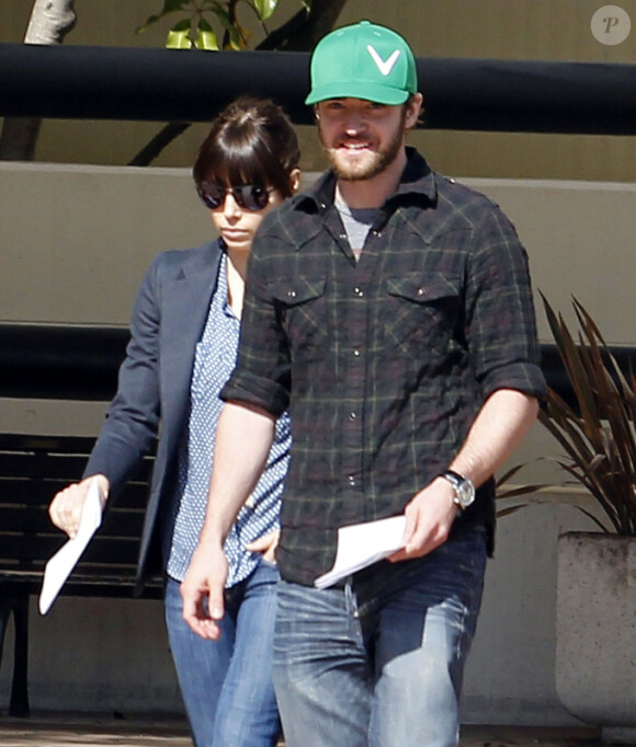 Jessica Biel et Justin Timberlake à Los Angeles le 10 février 2012 : les deux amoureux restent discrets depuis leurs retrouvailles et leurs fiançailles.