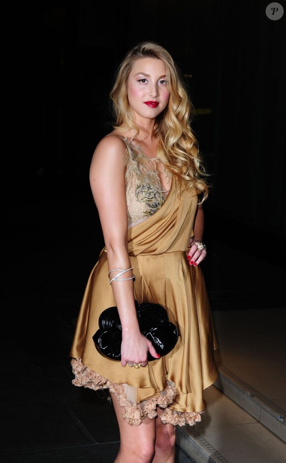 Whitney Port, très en beauté, arrive à l'hôtel Sanderson pour les Rodial Beautiful Awards 2012. Le 6 mars 2012.