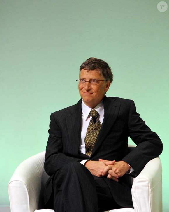 Bill Gates, 61 milliards de dollars.