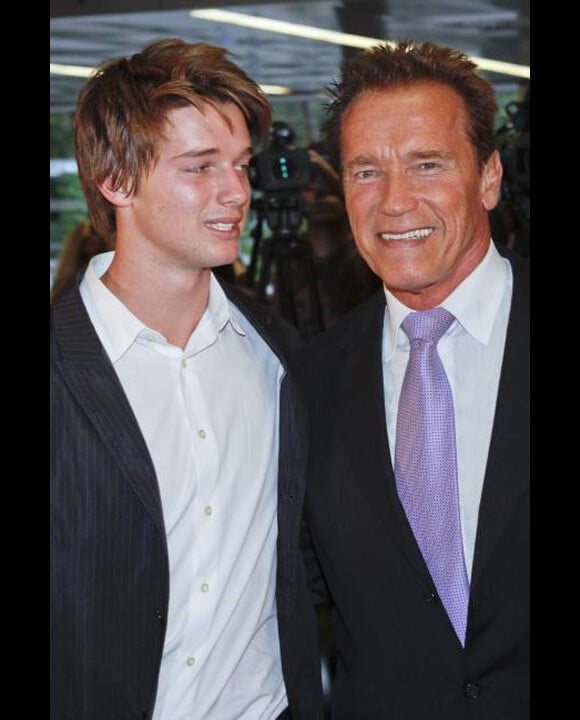 Patrick Schwarzenegger avec son père Arnold en octobre 2011 à Madrid