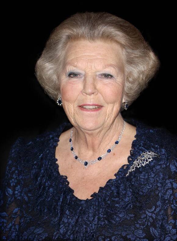 La reine Beatrix assistait le 11 mars 2012 à Amsterdam à un concert hommage aux grands pianistes.
Après la tragédie familiale qui a frappé la famille royale des Pays-Bas en février 2012 (le prince Friso, victime d'une avalanche, est tombé dans le coma), il a fallu se remettre au travail...