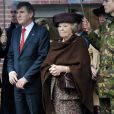  La reine Beatrix inaugurait le 7 mars 2012 à la base de l'armée de l'air de Soesterberg une nouvelle caserne pour les unités de déminage. 
 Après la tragédie familiale qui a frappé la famille royale des Pays-Bas en février 2012 (le prince Friso, victime d'une avalanche, est tombé dans le coma), il a fallu se remettre au travail... 