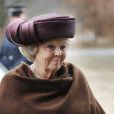  La reine Beatrix inaugurait le 7 mars 2012 à la base de l'armée de l'air de Soesterberg une nouvelle caserne pour les unités de déminage. 
 Après la tragédie familiale qui a frappé la famille royale des Pays-Bas en février 2012 (le prince Friso, victime d'une avalanche, est tombé dans le coma), il a fallu se remettre au travail... 