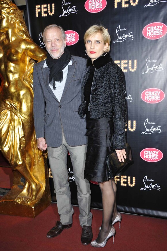 Pascal Greggory et Melita Toscan du Plantier à la première VIP de la revue Feu au Crazy Horse, à Paris, le 12 mars 2012.