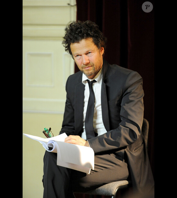 Jérôme Kircher lors d'une lecture de textes inédits de Tennessee Williams le 12 mars 2012 au Théâtre du Châtelet
